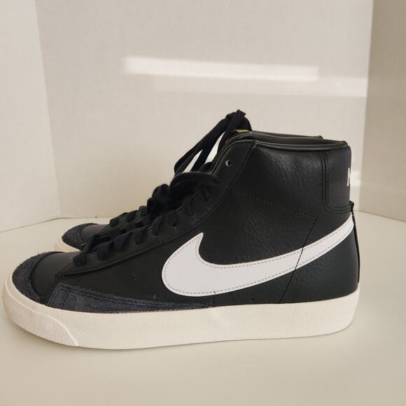 Nike Men's Blazer MID '77 VNTG Basketball Shoe,  10.5 - Picture 4 of 9